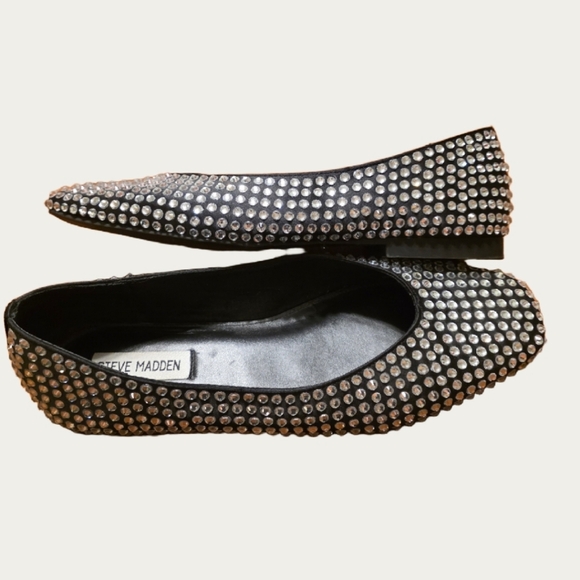 Steve Madden DELPHINE Black and Silver Studded Flats, SZ 10 - Picture 9 of 10